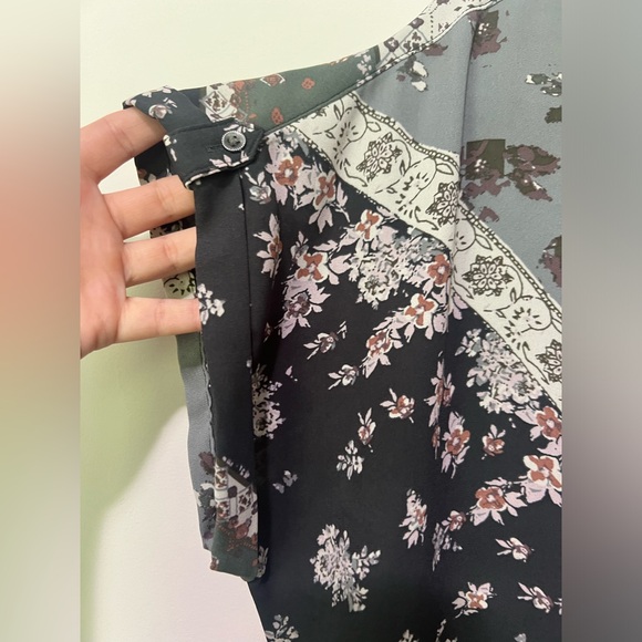 Maurices Multicolor Print Top - Picture 4 of 7